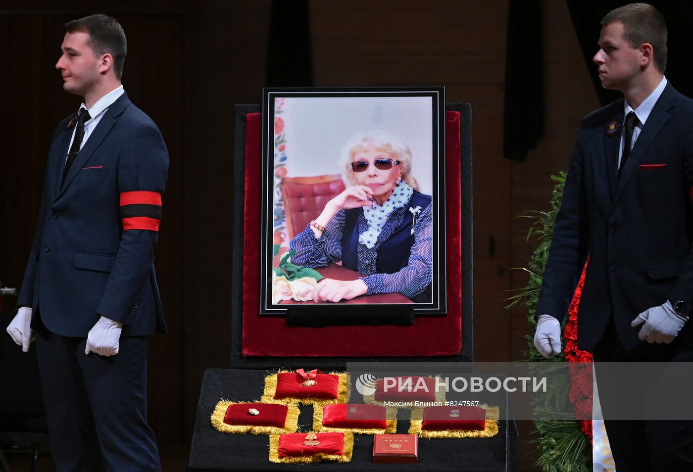 Прощание с худруком ансамбля "Берёзка" М. Кольцовой