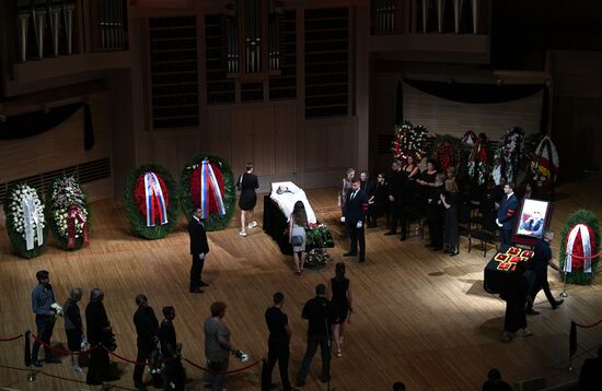 Прощание с худруком ансамбля "Берёзка" М. Кольцовой 