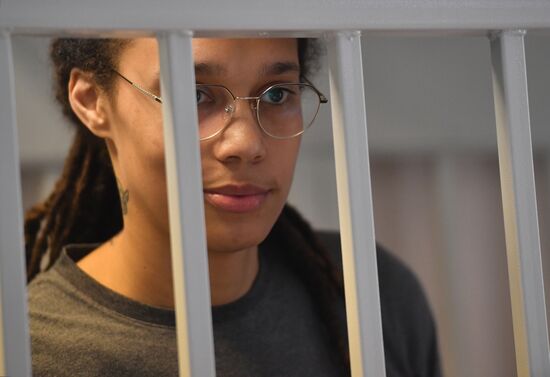 Суд приговорил американскую баскетболистку Б. Грайнер к 9 годам колонии