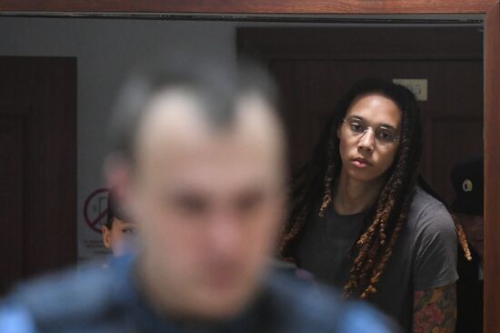 Суд приговорил американскую баскетболистку Б. Грайнер к 9 годам колонии