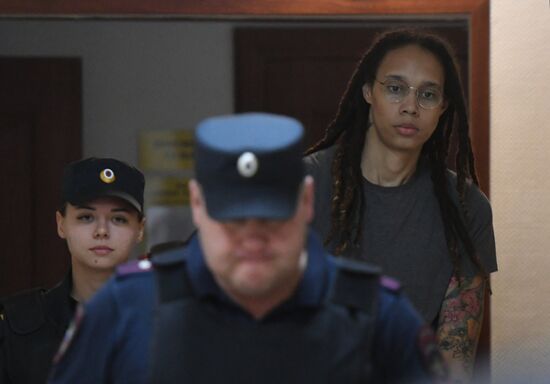 Суд приговорил американскую баскетболистку Б. Грайнер к 9 годам колонии