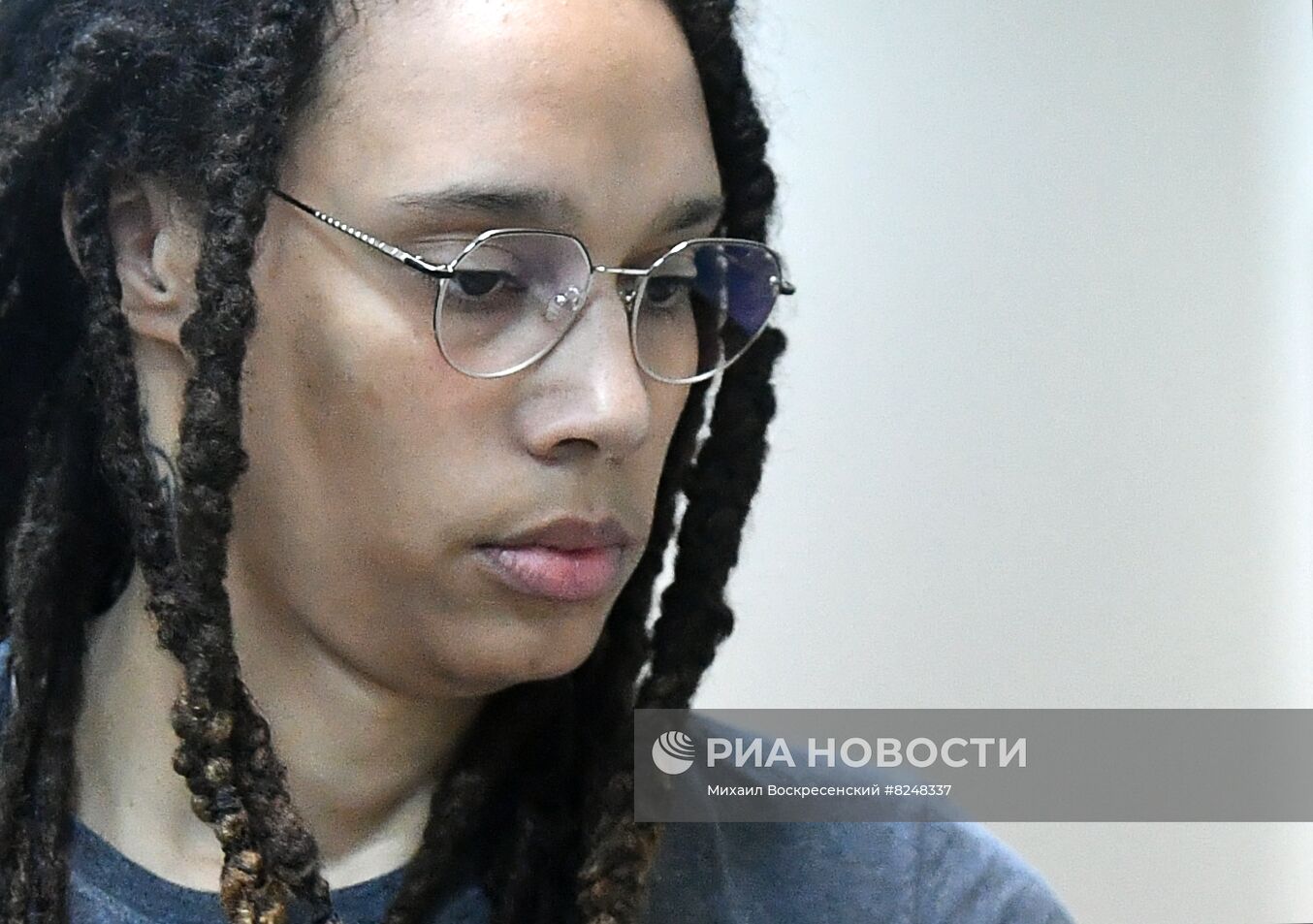 Суд приговорил американскую баскетболистку Б. Грайнер к 9 годам колонии