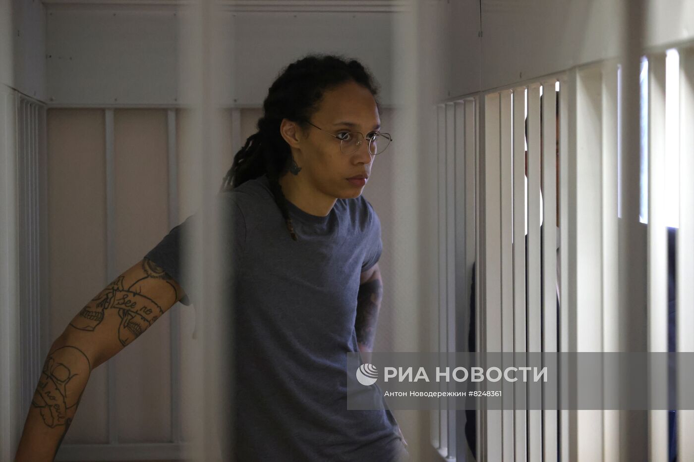 Суд приговорил американскую баскетболистку Б. Грайнер к 9 годам колонии