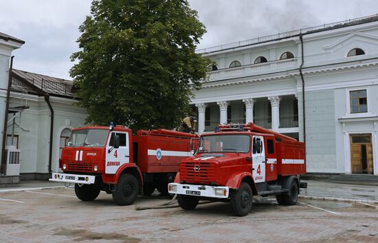 Вокзал в Донецке горит после обстрела ВСУ