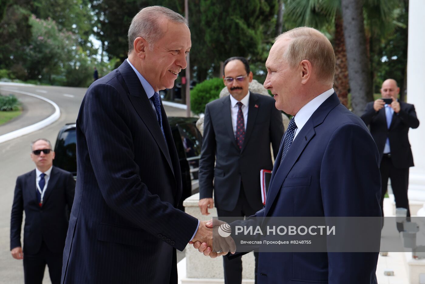 Президент РФ В. Путин провел переговоры с президентом Турции Р. Эрдоганом в Сочи