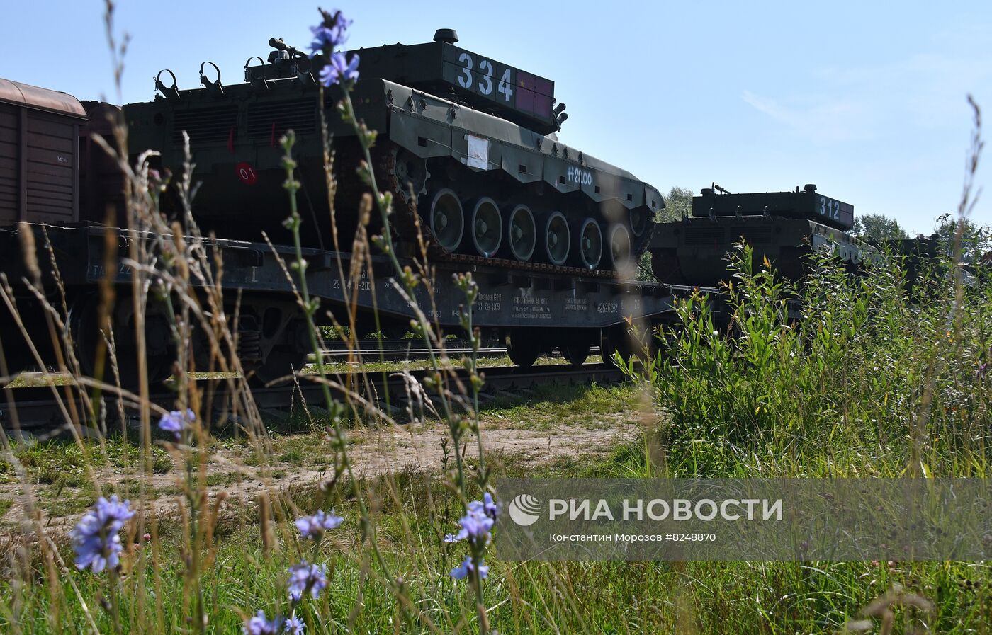 Прибытие китайской военной техники на конкурс "Танковый биатлон" в подмосковное Алабино