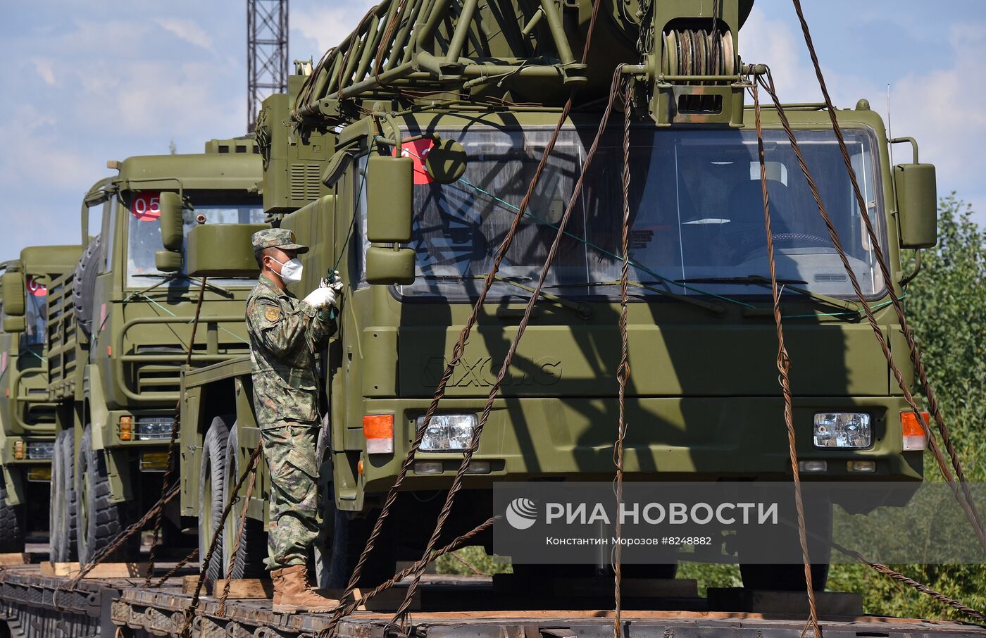 Прибытие китайской военной техники на конкурс "Танковый биатлон" в подмосковное Алабино