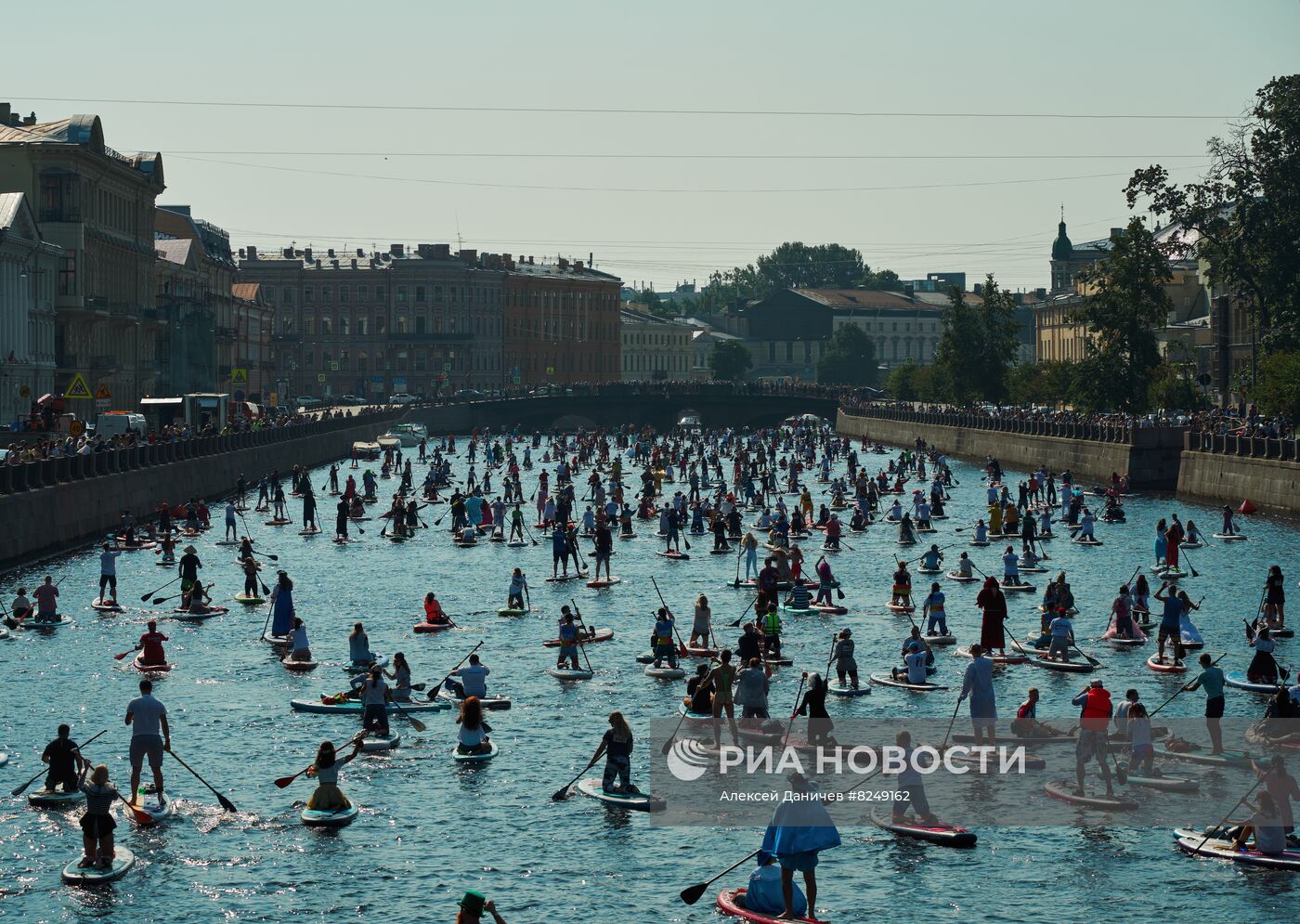 Фестиваль сап-серферов "Фонтанка SUP"