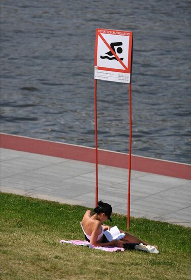 Жаркая погода в Москве