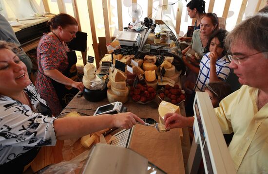 Фермерский фестиваль "Сыр! Пир! Мир!"