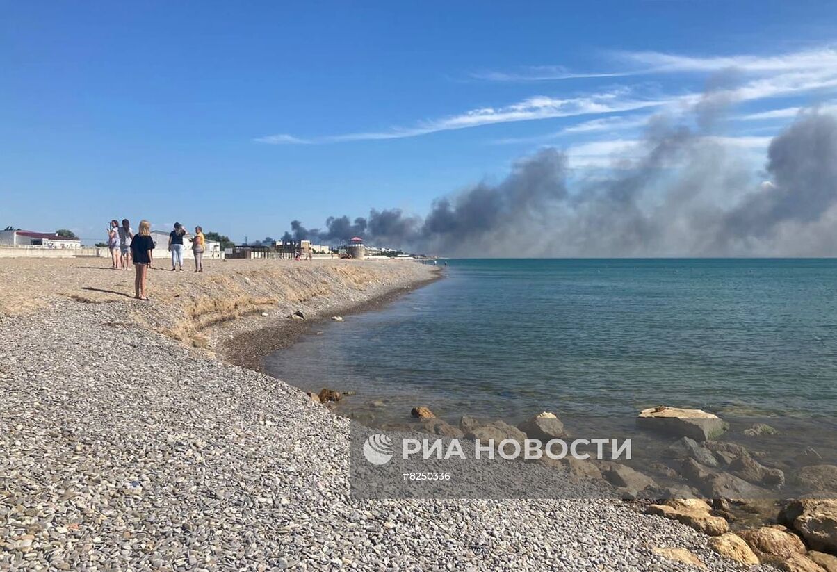 Взрывы в районе Новофедоровки в Крыму