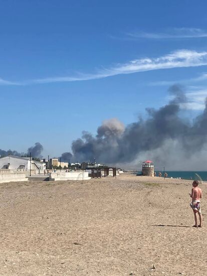 Взрывы в районе Новофедоровки в Крыму