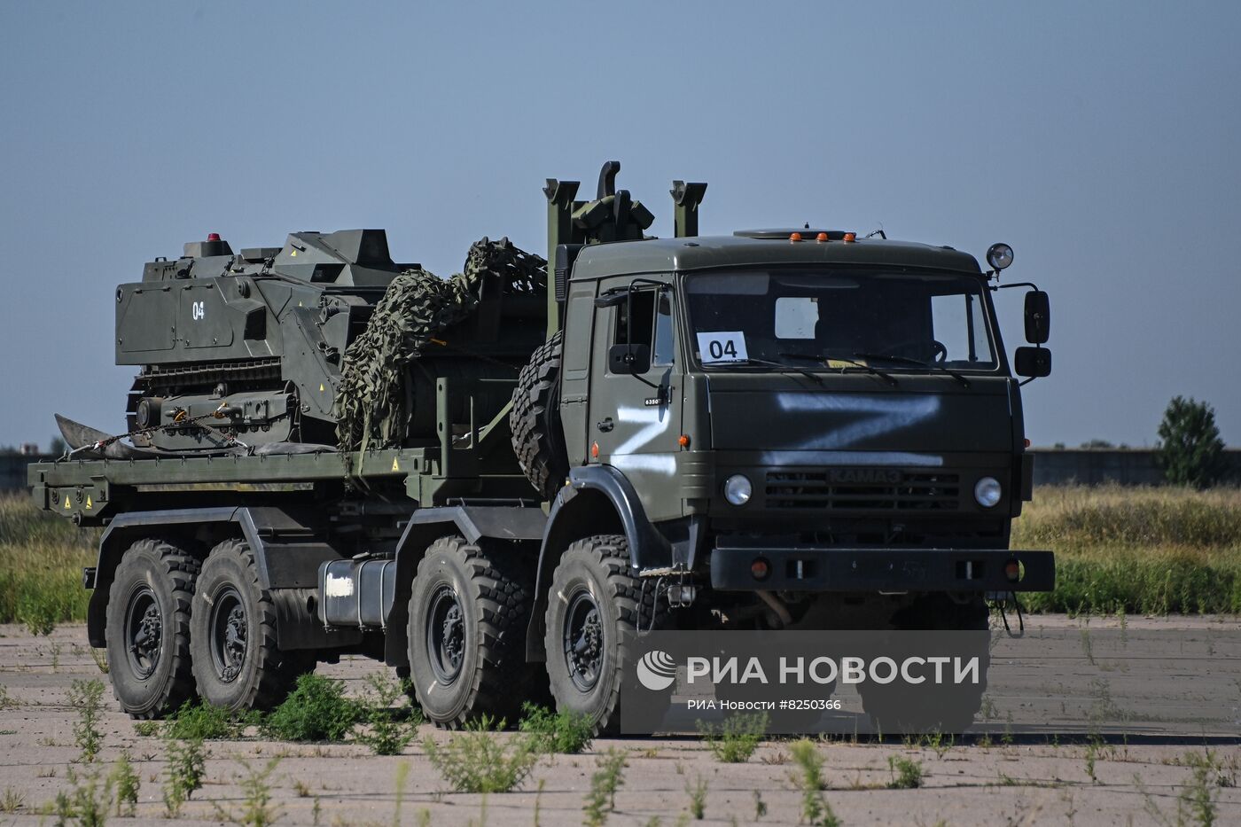 Обучение саперов в аэропорту Мариуполя