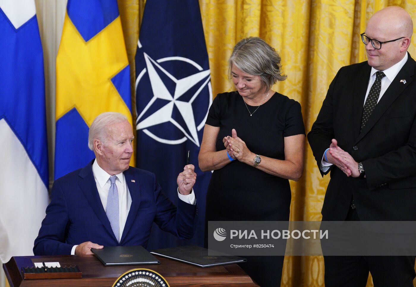 Д. Байден подписал договоры о присоединении Швеции и Финляндии к НАТО
