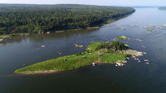 Река Ангара в Красноярском крае