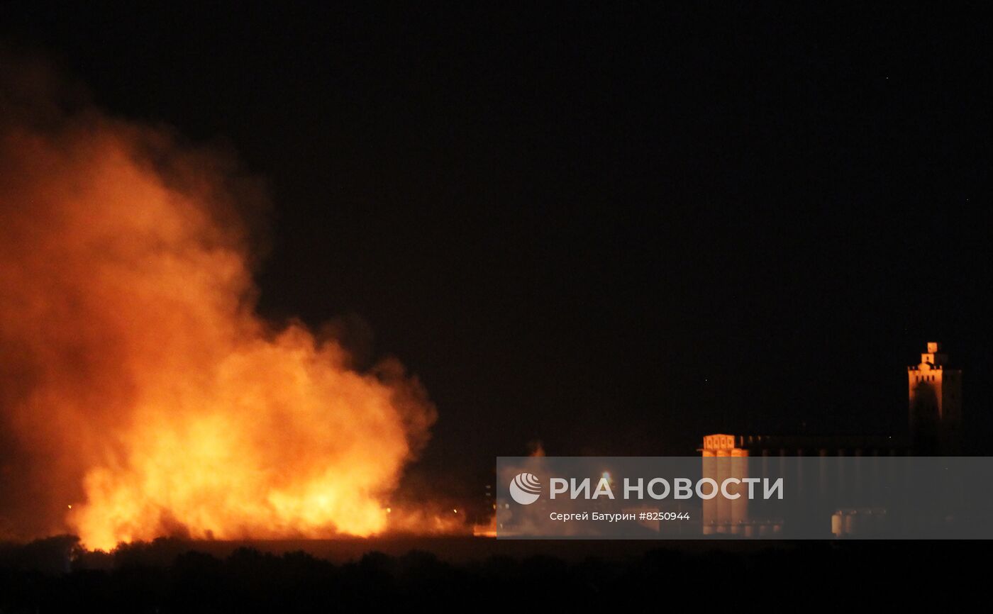 В Донецке после обстрела ВСУ горит пивзавод