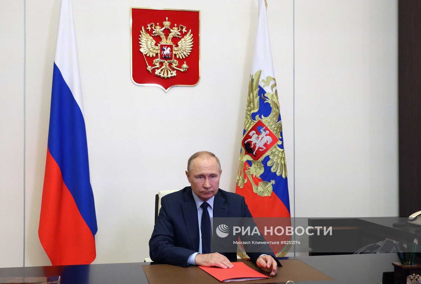 Президент РФ В. Путин провел совещание Совбеза РФ