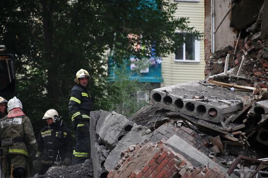 Обрушение жилого дома в Омске