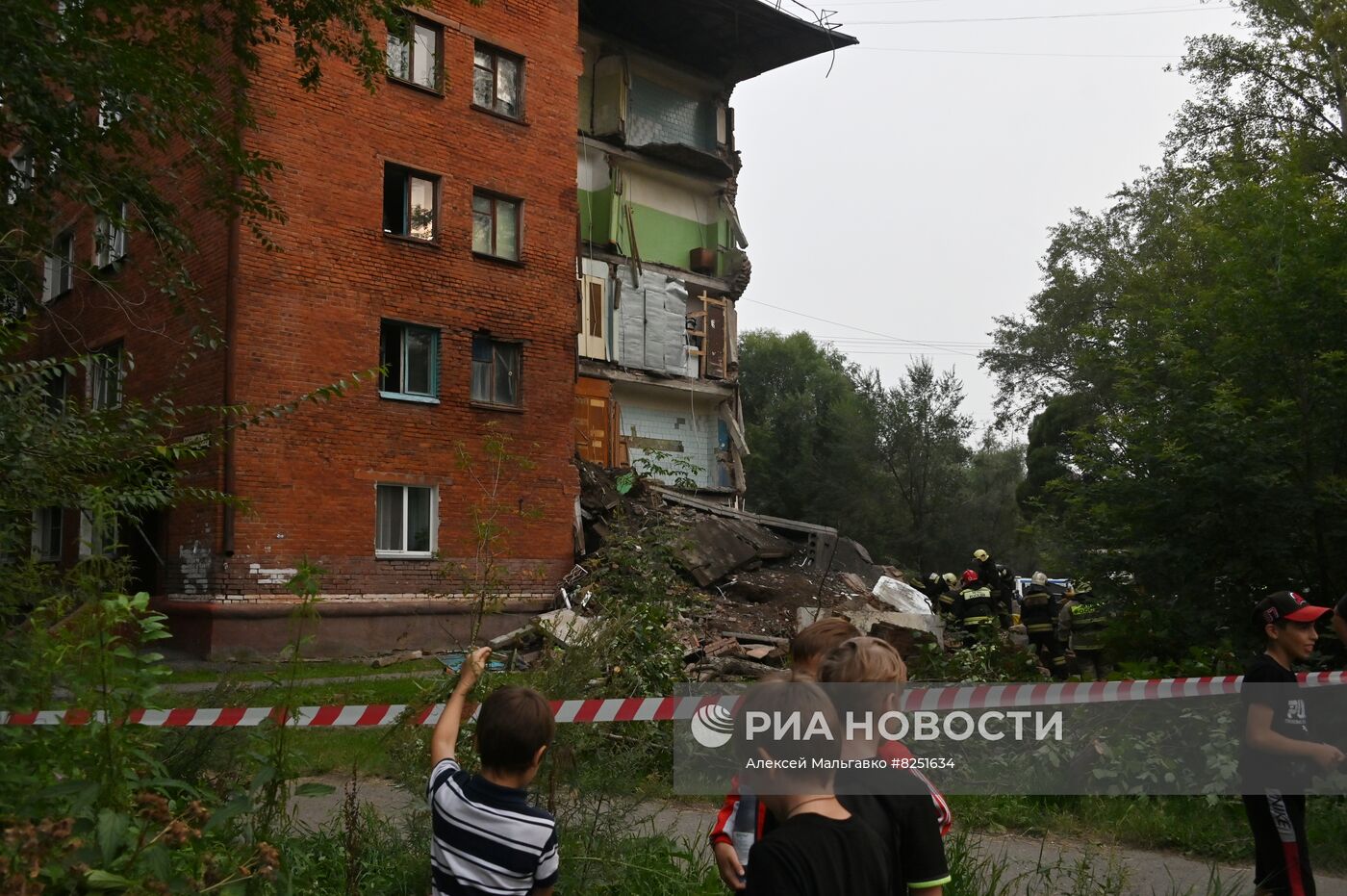 Обрушение жилого дома в Омске