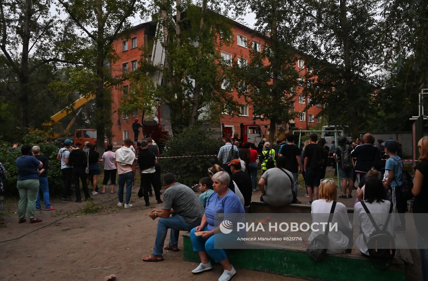 Обрушение жилого дома в Омске