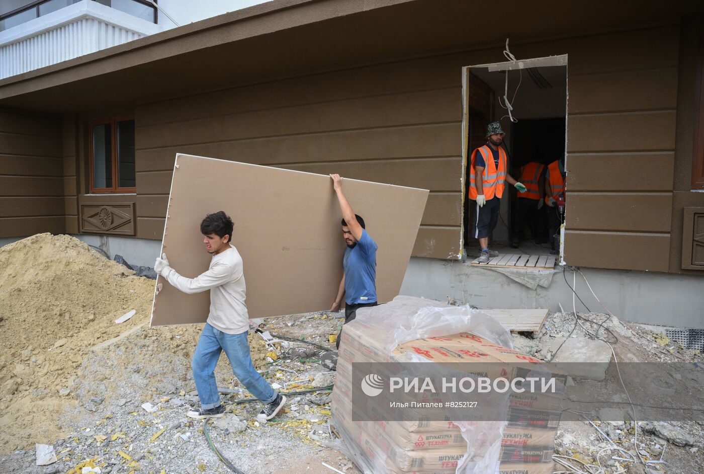 Строительство жилых домов бригадами ВСК МО РФ в Мариуполе