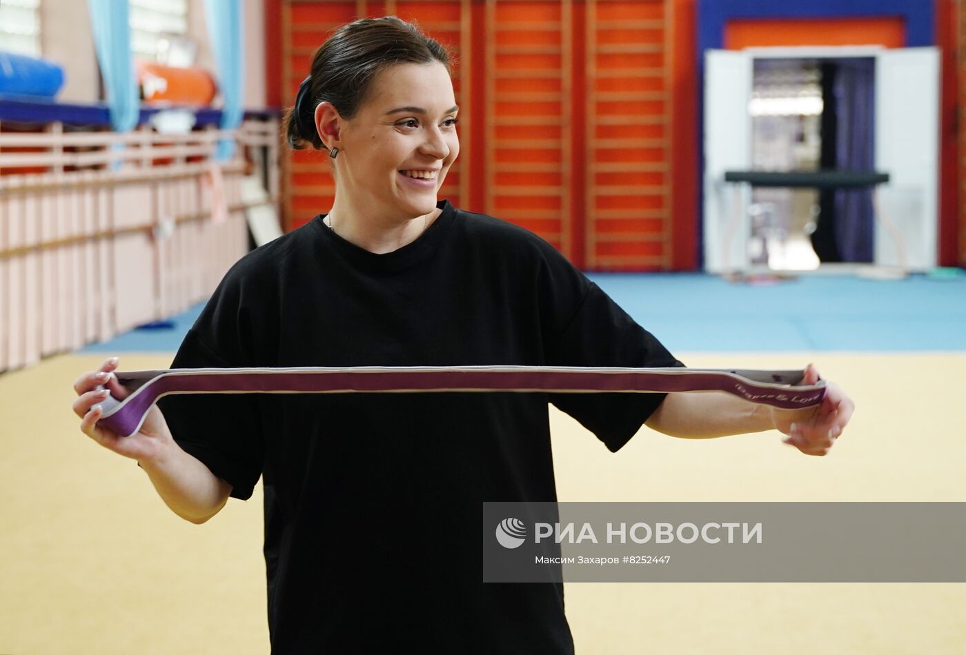 Спортсмены из РФ провели мастер-классы для детей в Луганске