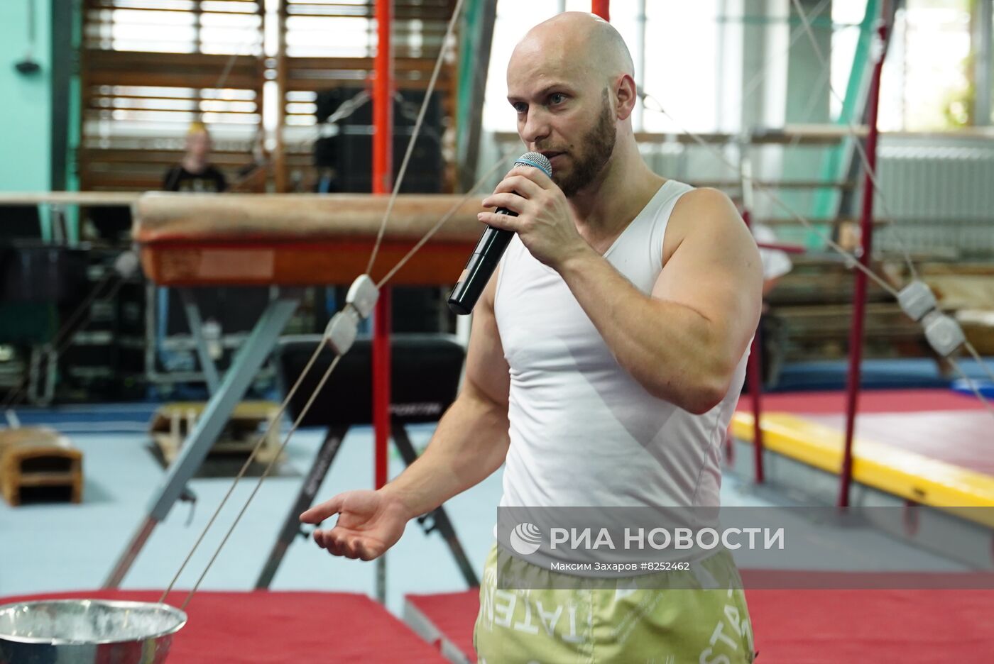 Спортсмены из РФ провели мастер-классы для детей в Луганске