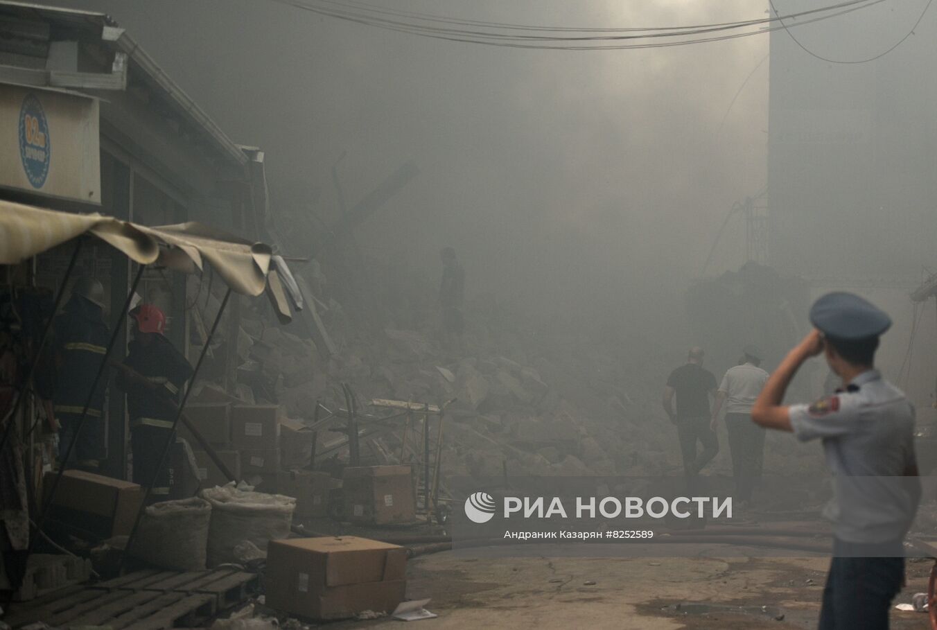 В ТЦ "Сурмалу" в Ереване произошёл взрыв