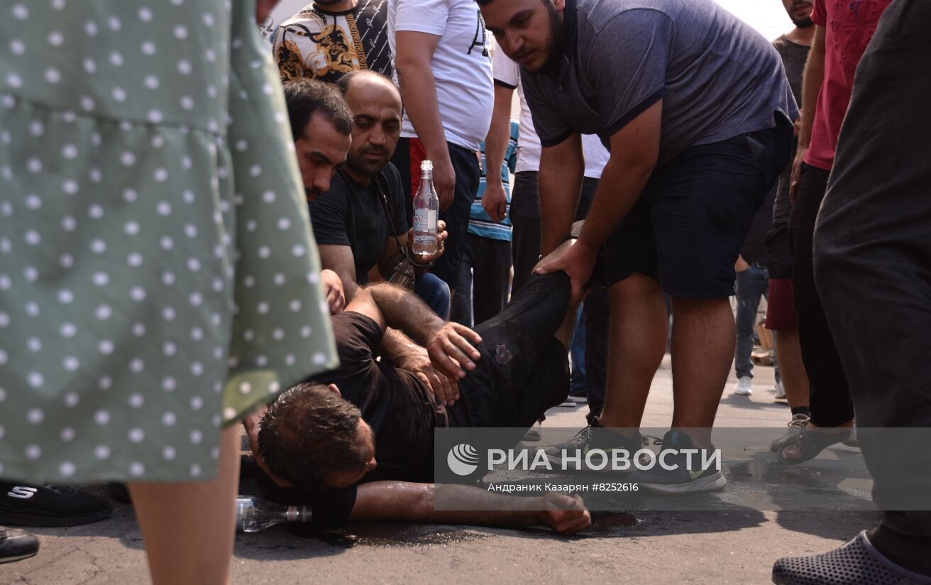 В ТЦ "Сурмалу" в Ереване произошёл взрыв