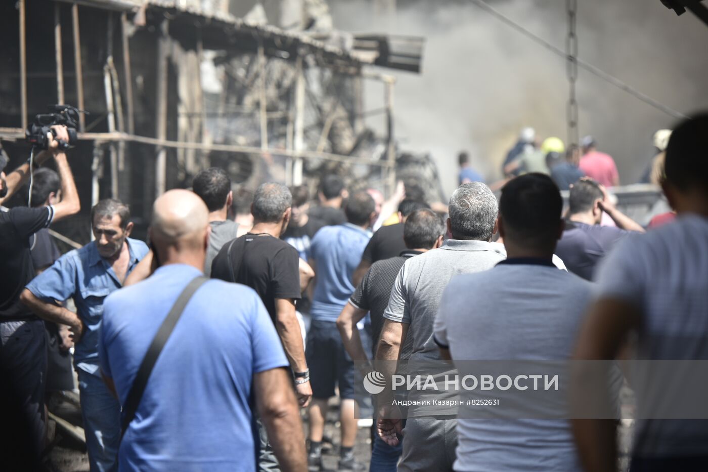 В ТЦ "Сурмалу" в Ереване произошёл взрыв