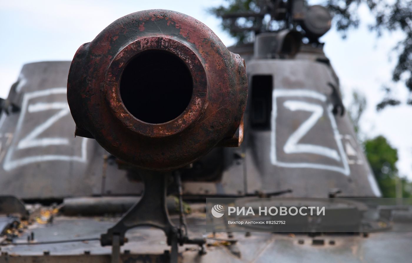 Работа экипажа 2С3 "Акация" в ходе спецоперации на Украине