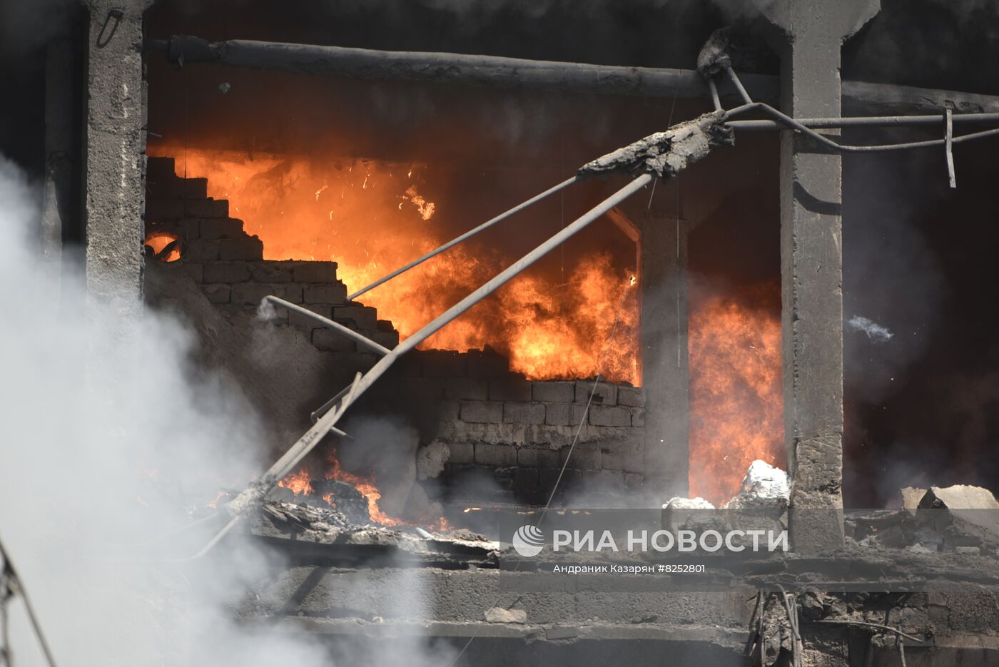 В ТЦ "Сурмалу" в Ереване произошёл взрыв