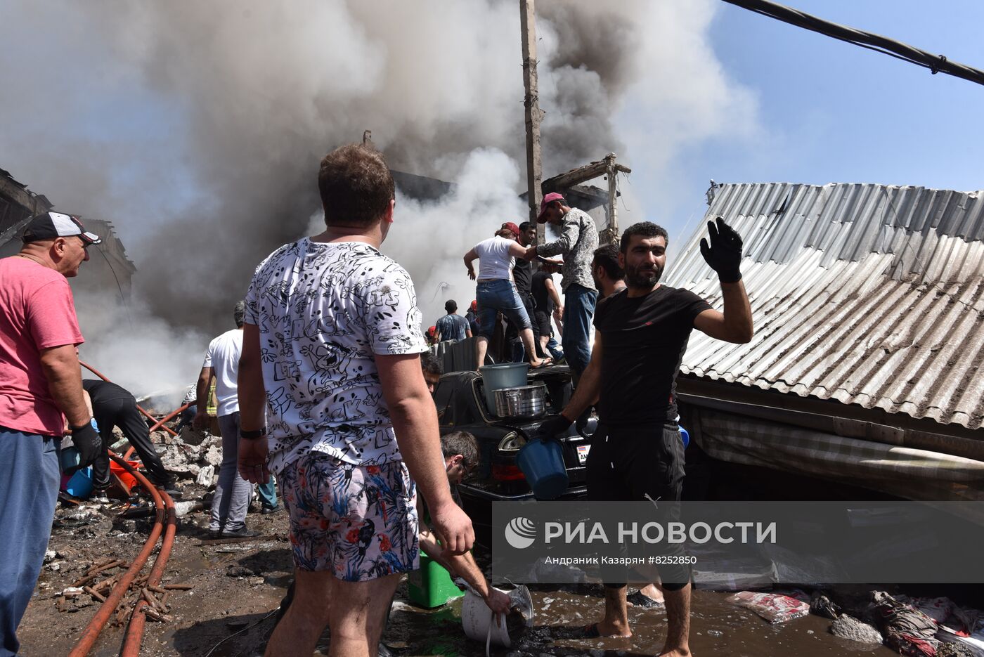 В ТЦ "Сурмалу" в Ереване произошёл взрыв