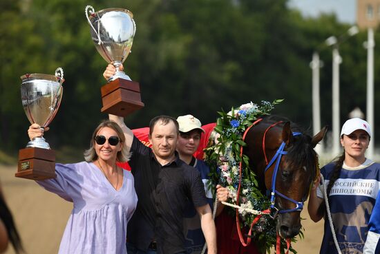 Праздник чистокровного коннозаводства