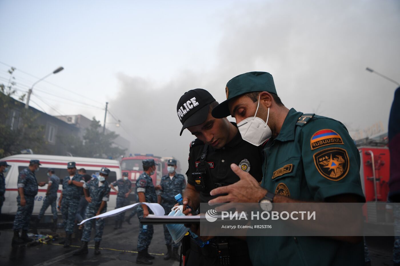 В ТЦ "Сурмалу" в Ереване произошёл взрыв