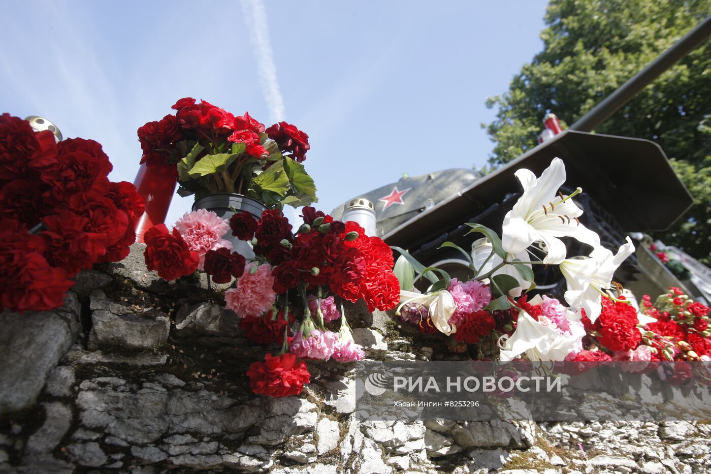 Танк-памятник Т-34 в Нарве