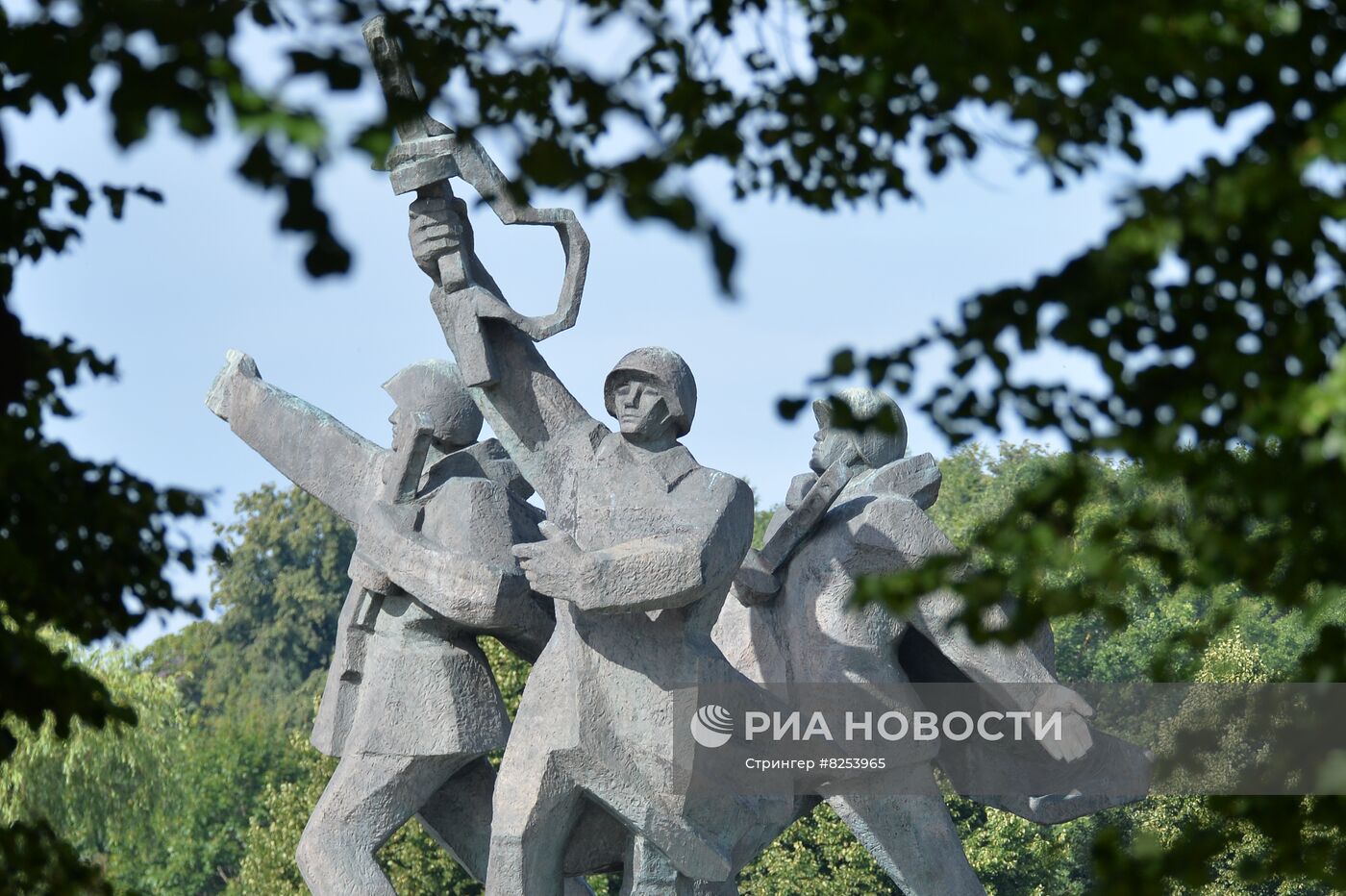 Советские памятники в странах Прибалтики