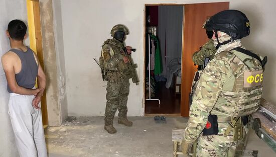 ФСБ России пресекла деятельность ячейки международной террористической организации в Крыму