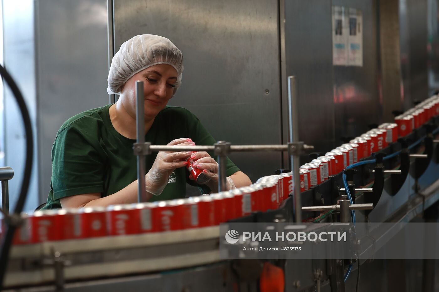 Производство напитков на заводе "Аквалайф" в Черноголовке 