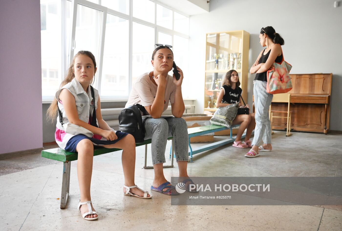 Подготовка к новому учебному году в Мариуполе