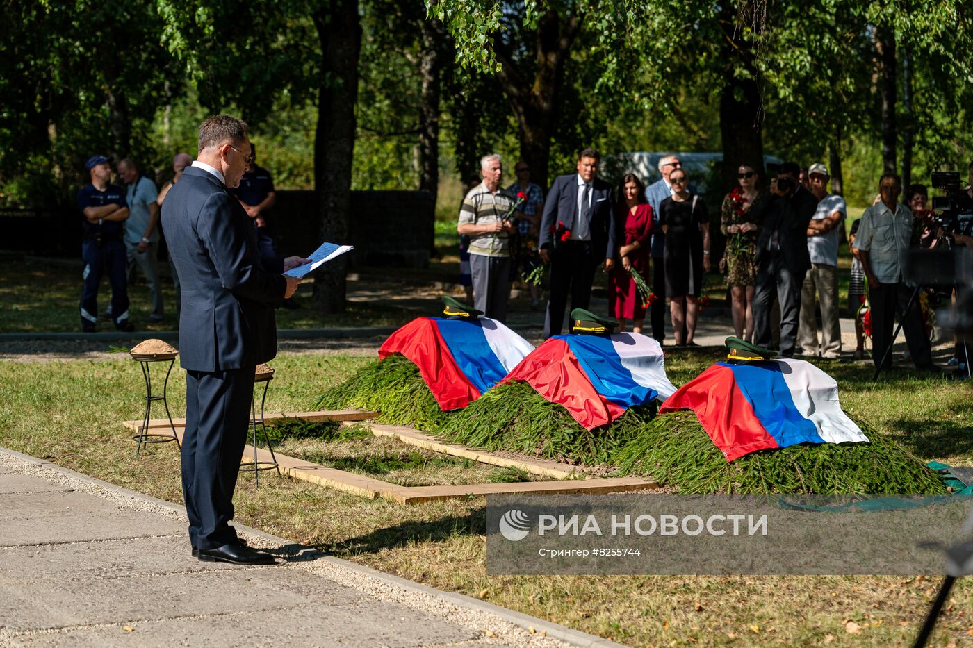 Перезахоронение праха советских воинов в Латвии