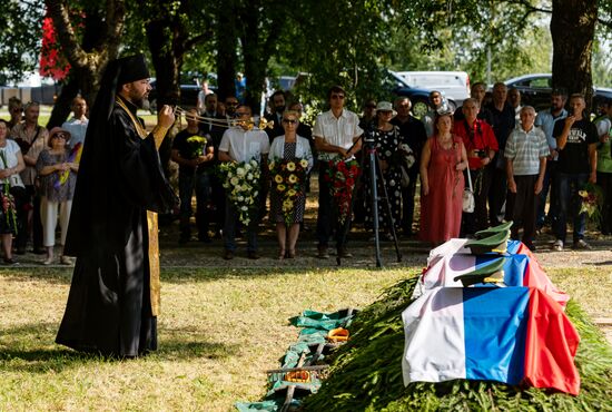 Перезахоронение праха советских воинов в Латвии