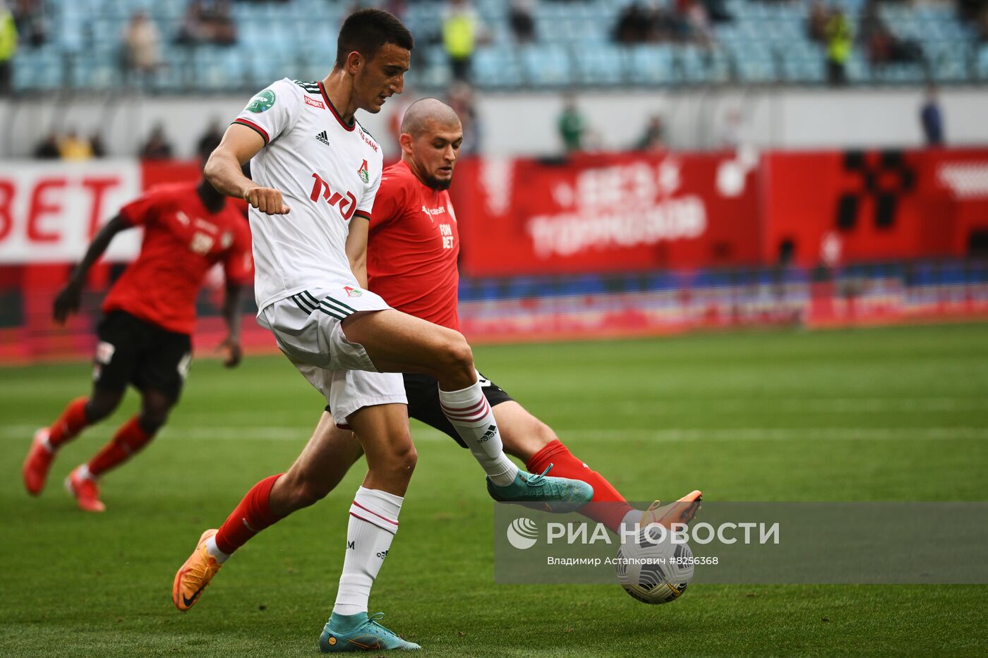 Футбол. РПЛ. Матч "Химки" - "Локомотив"