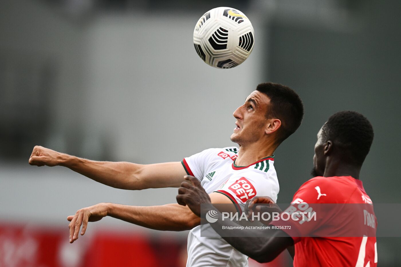 Футбол. РПЛ. Матч "Химки" - "Локомотив"