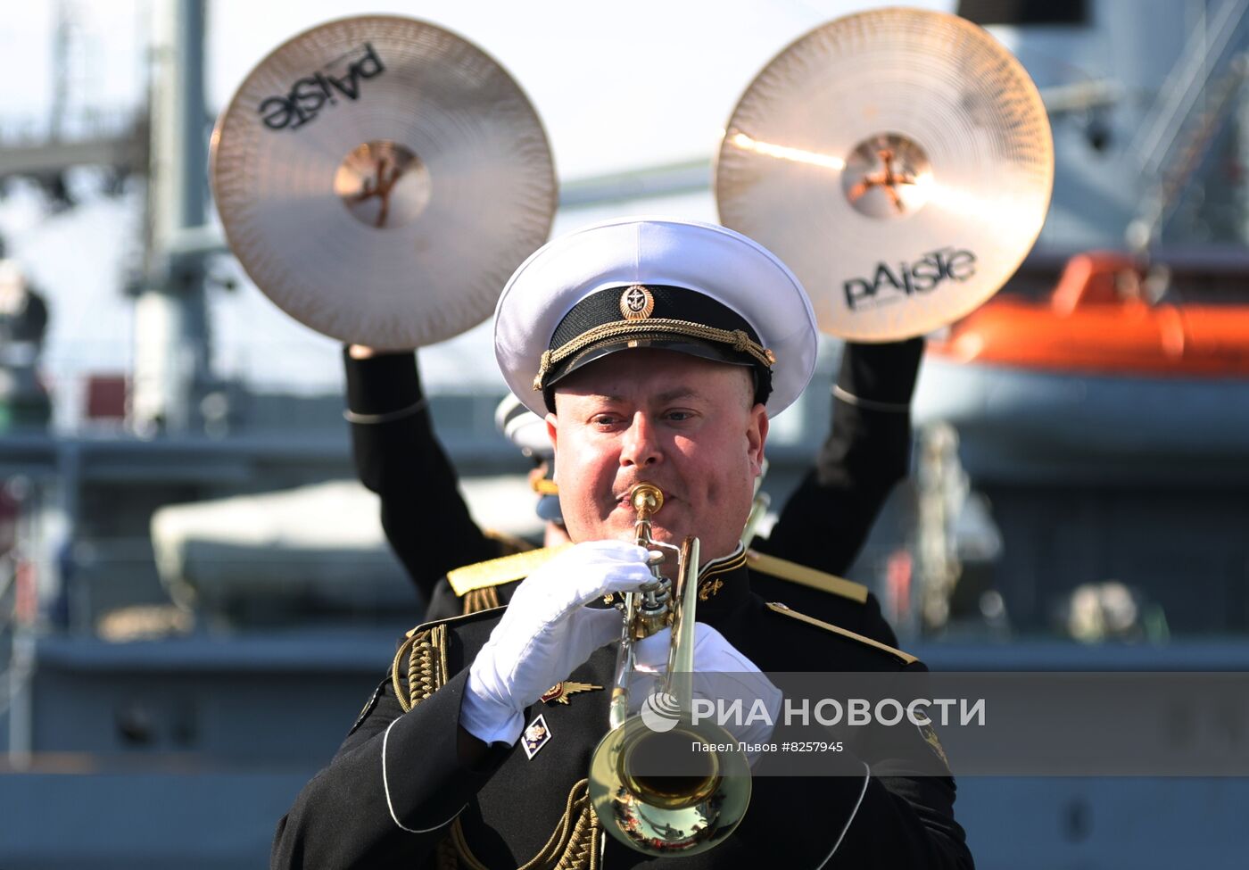 Старт акции "Сила в правде" на БДК "Иван Грен" в Североморске