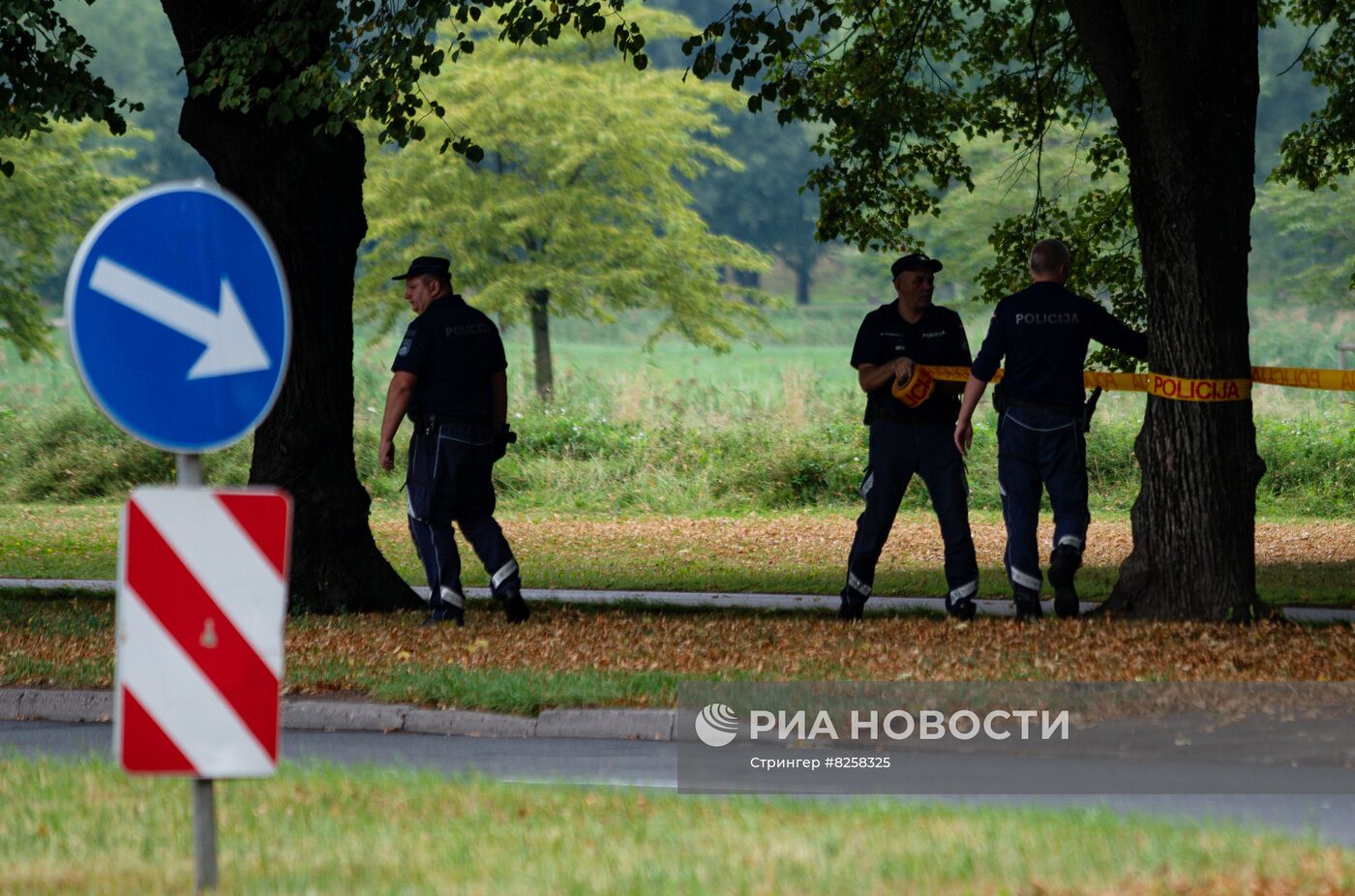 Акция протеста в Риге против сноса памятника советским воинам 