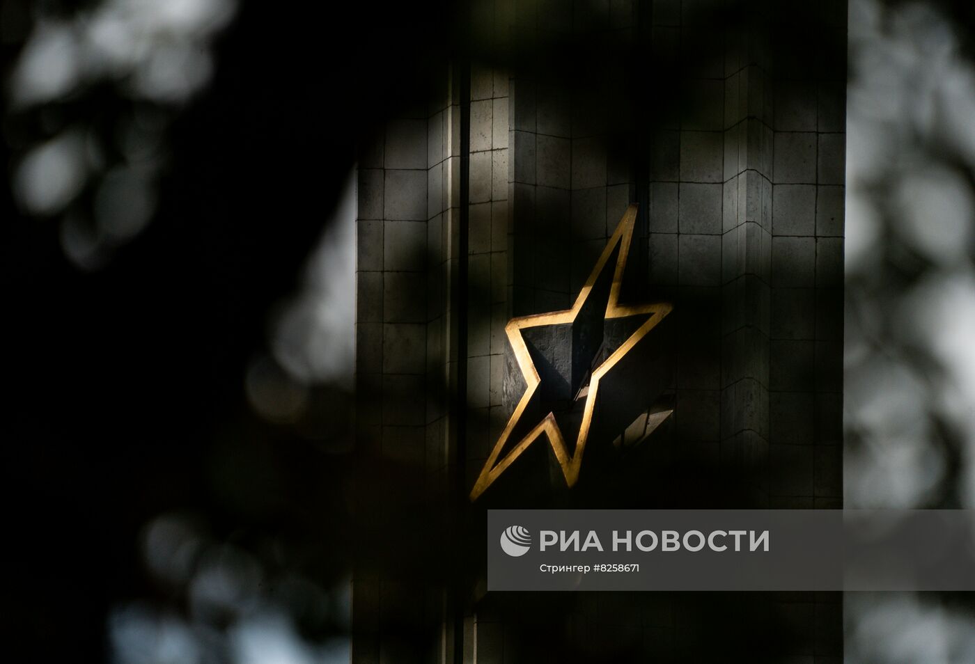 Снос памятника Освободителям Риги