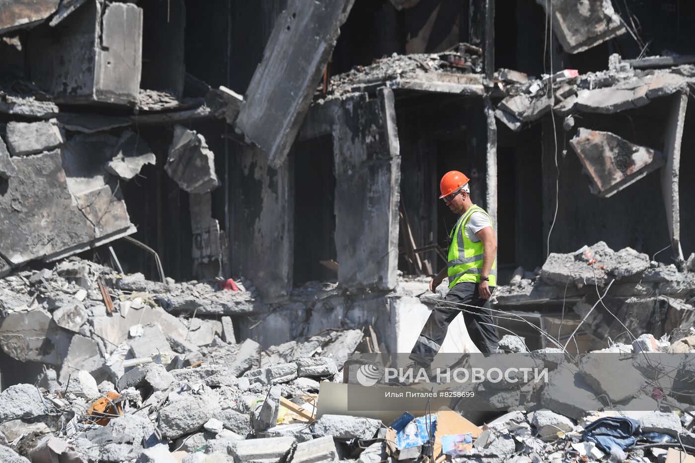 Снос аварийных жилых домов в Мариуполе