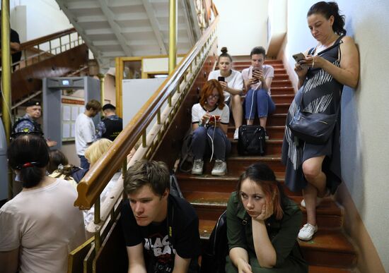 Заседание суда по делу Е. Ройзмана