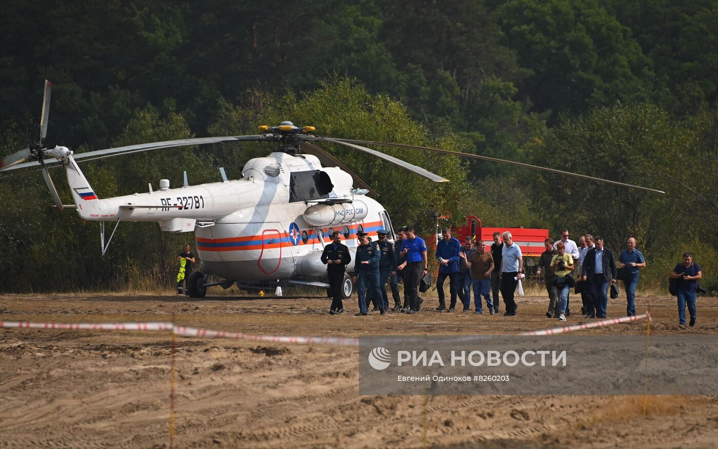 Вице-премьер Д. Григоренко, глава МЧС А. Куренков и мэр Москвы С. Собянин посетили регионы, страдающие от пожаров